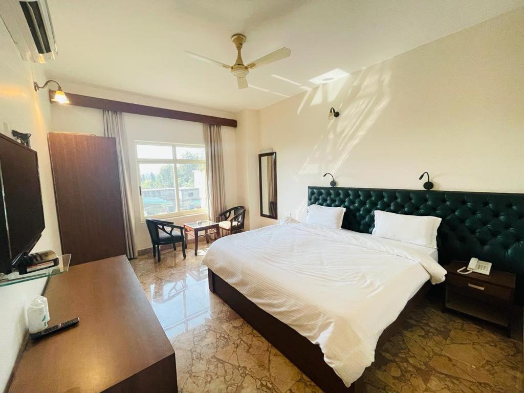 The Forest View Resort Rishikesh Exterior photo